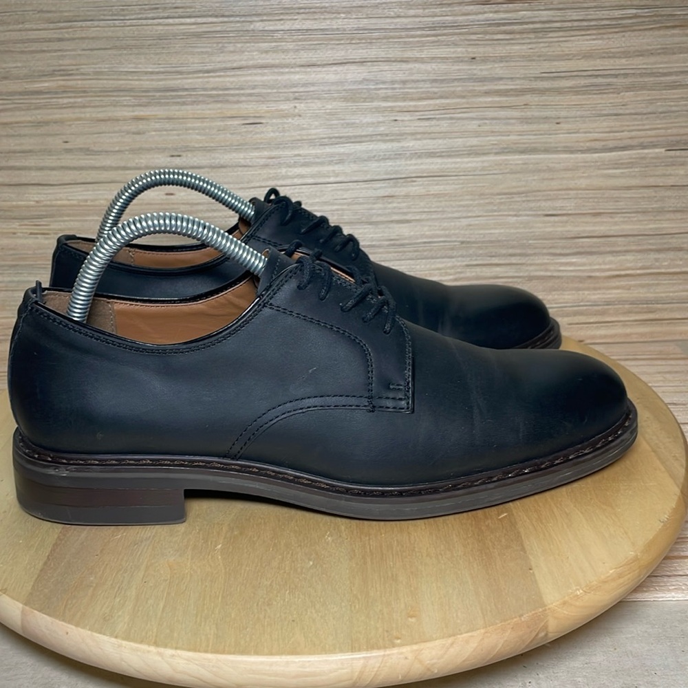 R2 Eric black Dress Shoes men’s size 8